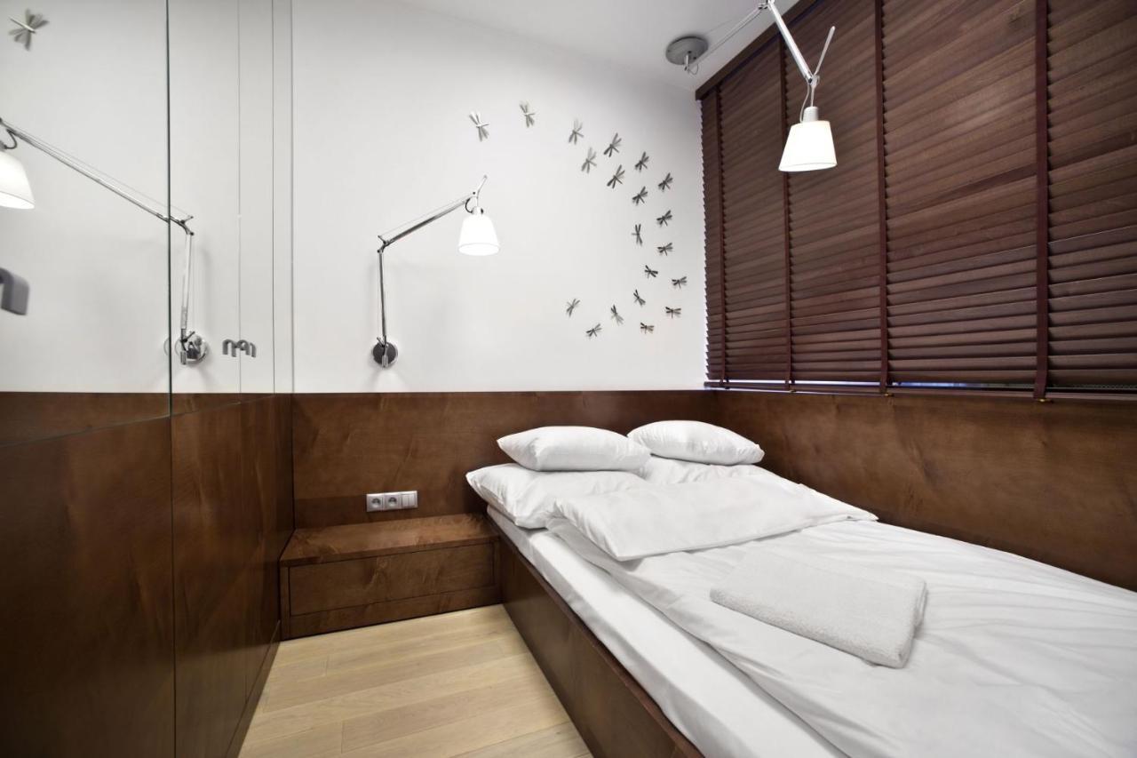 Triton Park Accommodation By P&O Serviced Apartments Warsaw Exterior photo